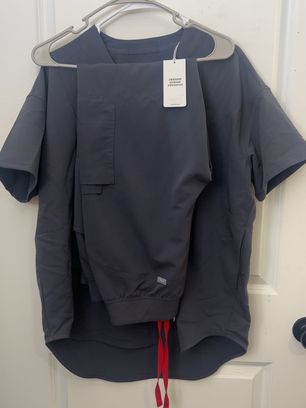 FIGS Scrub Set Kade Cargo Pants & Halle V-Neck Tunic Top Charcoal NWT Size M